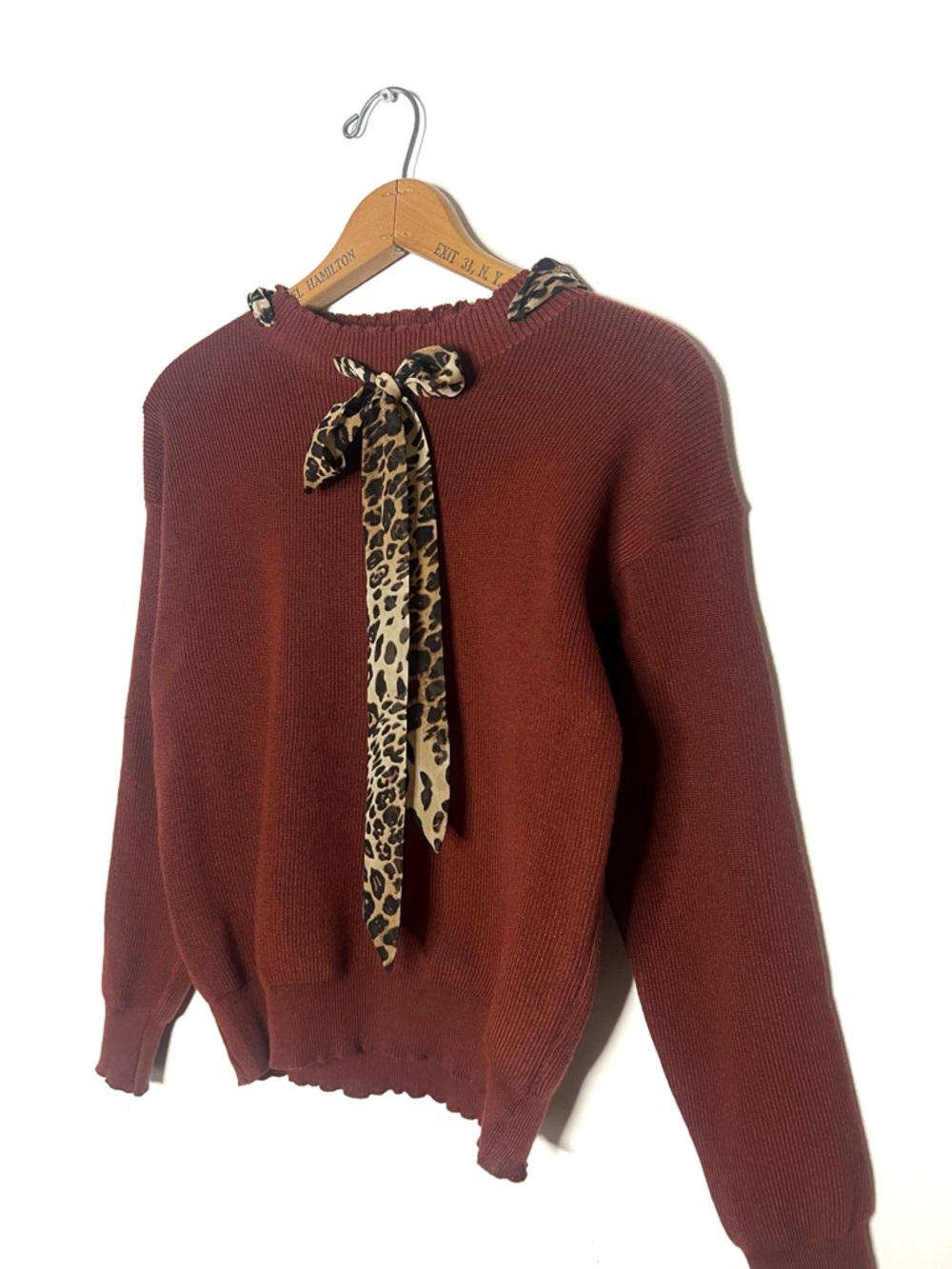 Crewneck Sweater with Leopard Bow - Picture 3 of 3
